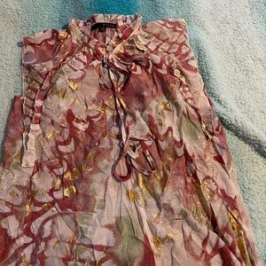 Cute top pink gold and some green in it